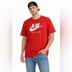 Nike Oklahoma Sooners Red T-Shirt Ice Cream Logo Graphic Men’s Size XL